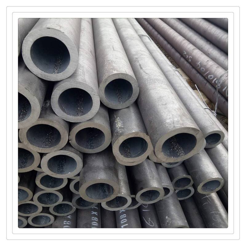 Q235B無(wú)縫鋼管